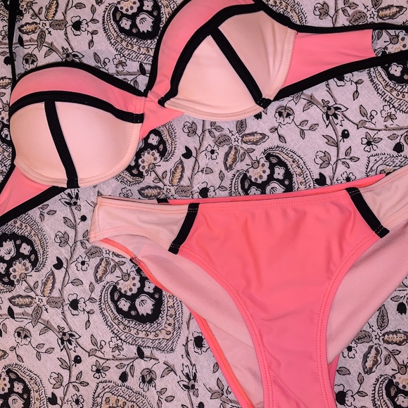 ⭐Pink bikini - Picture 2 of 4